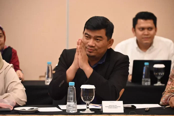 Rocky_Candra_Desak_Revisi_UU_Migas_untuk_Kesejahteraan_Masyarakat